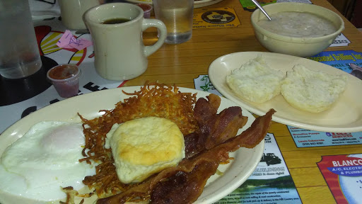 Bowling Alley «Blanco Bowling Club», reviews and photos, 310 4th St, Blanco, TX 78606, USA