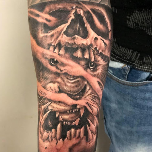 Tattoo Shop «Lucky DeVille Tattoo Co.», reviews and photos, 2333 Niagara Falls Blvd, Amherst, NY 14228, USA