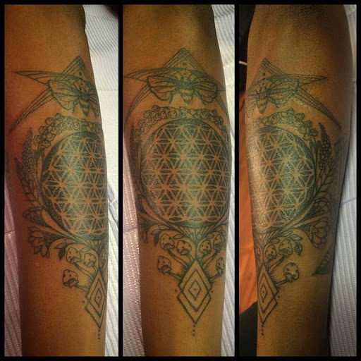 Tattoo Shop «Bloodeagle Tattoo Studio», reviews and photos, 406 S Craig St, Pittsburgh, PA 15213, USA