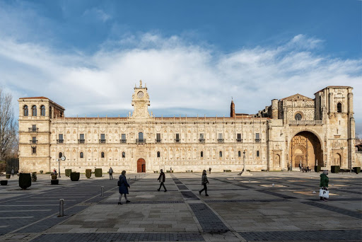 Parador de León en León
