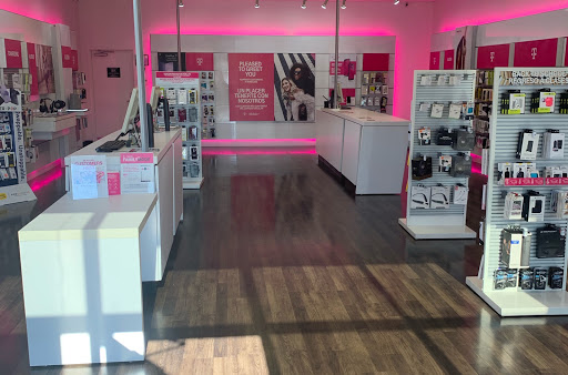 Cell Phone Store «T-Mobile», reviews and photos, 395 E Plumb Ln Suite 101, Reno, NV 89502, USA