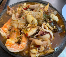 Neung Kin Tem Thai and Seafood Restaurant photo