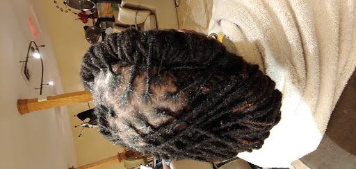 Hair Salon «Twisted Rootz Natural Hair Care Salon», reviews and photos, 2903 Oakland Ave, Greensboro, NC 27403, USA