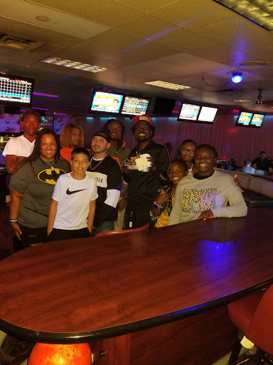 Bowling Alley «Diamond Strike Lanes & Sports Bar», reviews and photos, 2200 N Federal Hwy, Pompano Beach, FL 33062, USA