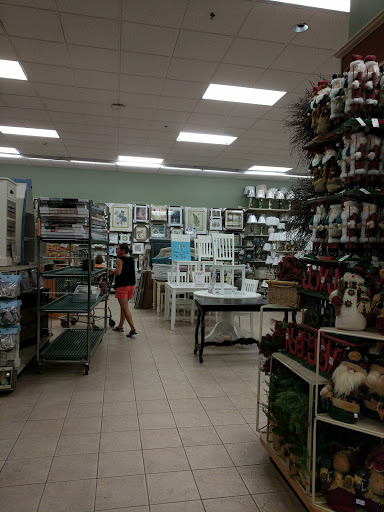 Home Goods Store «Christmas Tree Shops», reviews and photos, 5450 Brandywine Pkwy, Wilmington, DE 19803, USA