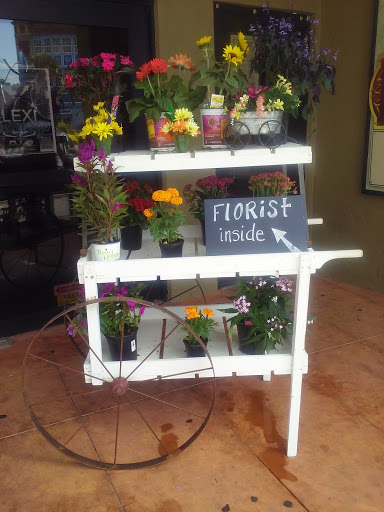 Florist «Buds & Bows Floral Design», reviews and photos, 1365 Cypress Ave, Melbourne, FL 32935, USA