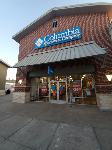 Sportswear Store «Columbia Sportswear Outlet Store at Houston Premium Outlets», reviews and photos, 29300 Hempstead Rd, Cypress, TX 77433, USA