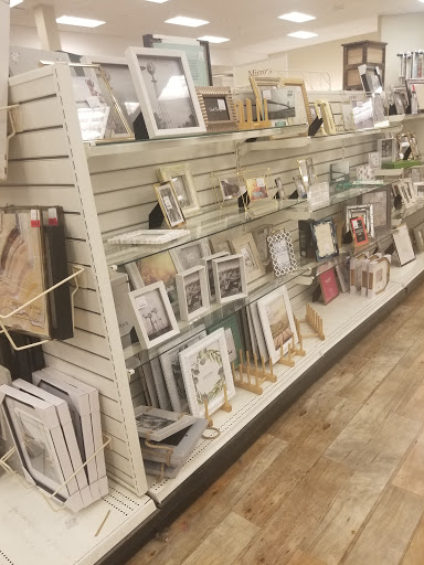 Department Store «Marshalls and HomeGoods», reviews and photos, 265 S Broadway, Salem, NH 03079, USA