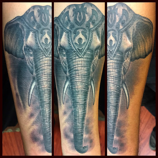 Tattoo Shop «Funhouse Tattoo», reviews and photos, 1453 Garnet Ave, San Diego, CA 92109, USA