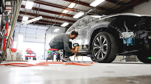 Auto Body Shop «Ultimate Paint Shop», reviews and photos, 28865 Nagel Ct, Lake Bluff, IL 60044, USA