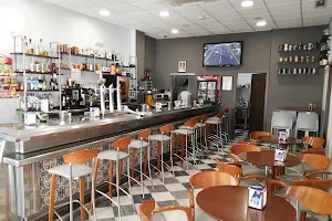 Cafetería Bar la Patrona image