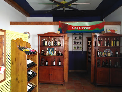 Gulliver Tapas Bar Av. de los Volcanes, 20, 35560 Tinajo, Las Palmas, España