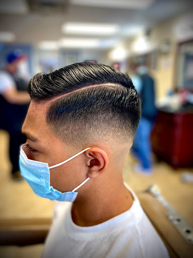 Barber Shop «Fade And Shave Barber Shop», reviews and photos, 1161 S Peoria St, Aurora, CO 80012, USA