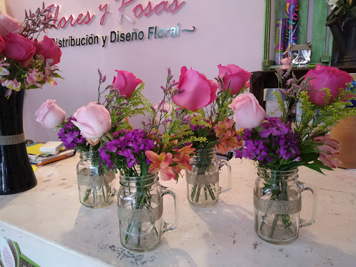 FLORES Y ROSAS florería en  en la zona Centro