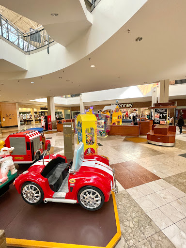 Shopping Mall «Oxford Valley Mall», reviews and photos, 2300 E Lincoln Hwy, Langhorne, PA 19047, USA