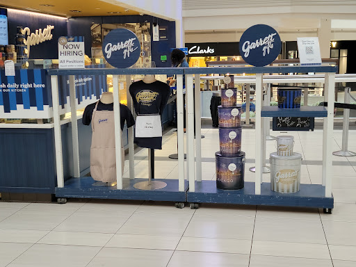 Popcorn Store «Garrett Popcorn Shops», reviews and photos, 5 Woodfield Mall, Schaumburg, IL 60173, USA
