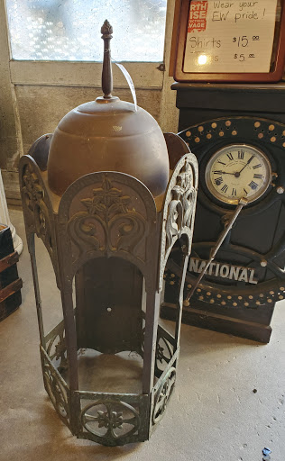 Architectural Salvage Store «Earthwise Architectural Salvage», reviews and photos, 628 E 60th St, Tacoma, WA 98404, USA