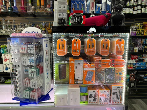 Clothing Store «Norcal Clothing and Smoke Shop», reviews and photos, 5802 Lindhurst Ave, Marysville, CA 95901, USA