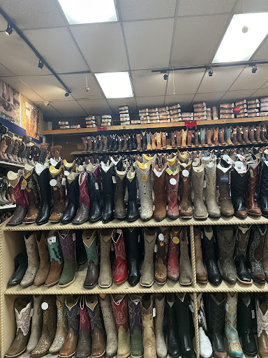 Western Apparel Store «Country General Store», reviews and photos, 6279 Van Nuys Blvd, Van Nuys, CA 91401, USA
