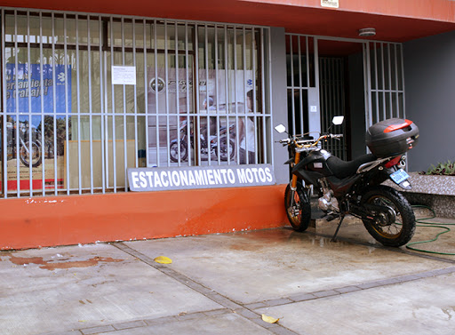 Tiendas comprar accesorios motos Lima