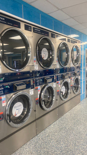 Dry Cleaner «Mercedes Coin Laundry & Cleaners», reviews and photos, 2395 Elizabeth Lake Rd, Waterford Twp, MI 48328, USA