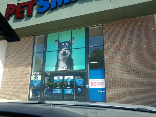 Pet Supply Store «PetSmart», reviews and photos, 3585 N Shiloh Dr, Fayetteville, AR 72703, USA