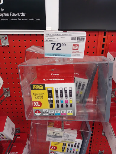 Office Supply Store «Staples», reviews and photos, 671 Colusa Ave, Yuba City, CA 95991, USA