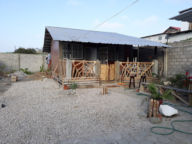 Centro De Refuerzo Matemático Bustimath2 Playas - Milagro