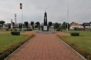 Monument Monument Soviet soldiers image