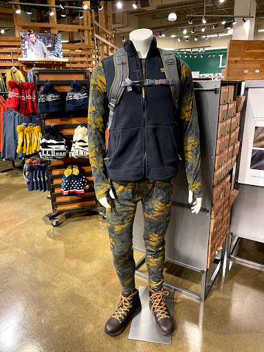 Clothing Store «L.L. Bean», reviews and photos, 75 Evergreen Way, South Windsor, CT 06074, USA