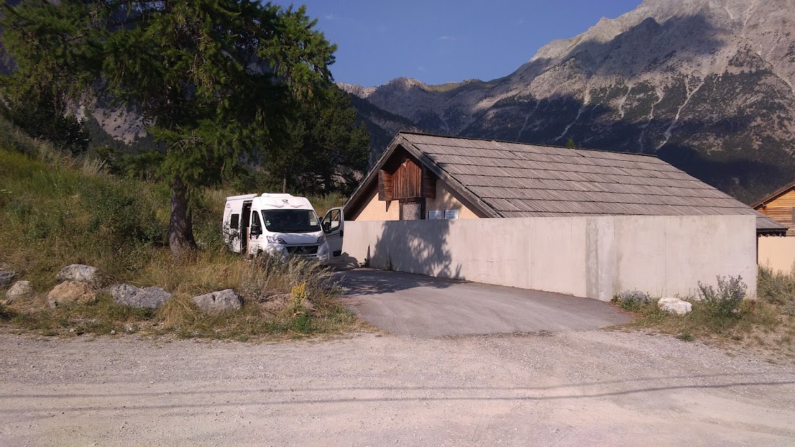 Aire de vidange camping car à Névache (Hautes-Alpes 05)