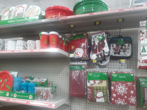 Discount Store «Dollar General», reviews and photos, 2559 TN-25, Cottontown, TN 37048, USA