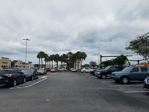 Shoe Store «DSW Designer Shoe Warehouse», reviews and photos, 1650 Airport Blvd #350, Pensacola, FL 32504, USA