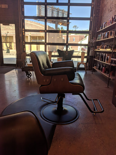 Beauty Salon «Fringe Salon», reviews and photos, 80 Main St, Dubuque, IA 52001, USA