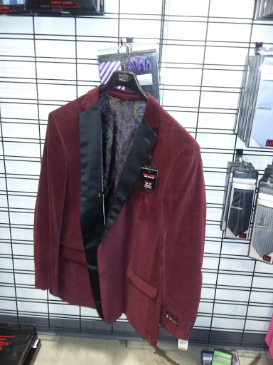 Clothing Store «K&G Fashion Superstore», reviews and photos, 2001 West Eight Mile RD, Detroit, MI 48203, USA