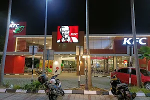 KFC Nilai Square Drive Thru image