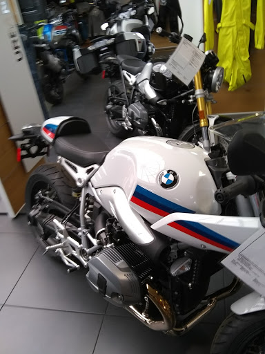 BMW Motorcycle Dealer «BMW Motorcycles Southeast Michigan», reviews and photos, 14855 Sheldon Rd, Plymouth, MI 48170, USA