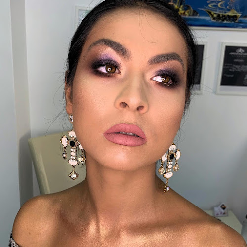Make-up Georgiana Gyugyu - <nil>