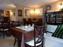 Atmosphère du Restaurant La Fringale Pataterie à Noyon - n°2