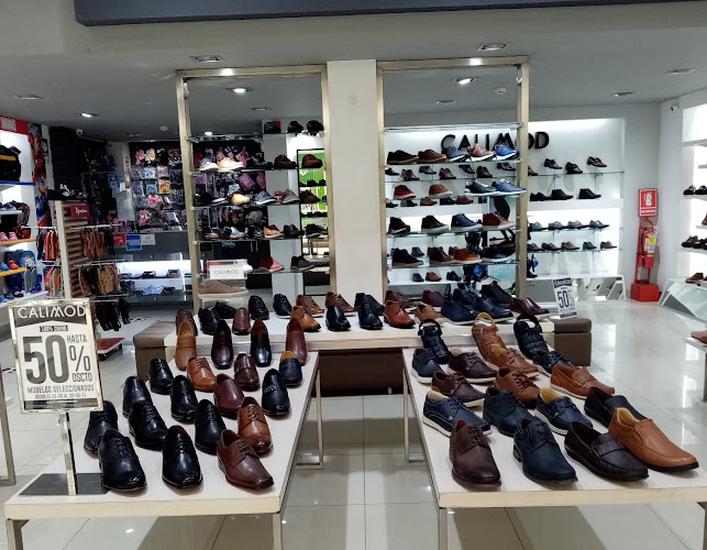 Calimod Store | El Quinde Shopping Plaza Cajamarca | Zapatos de cuero - Zapatería