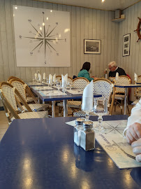 Atmosphère du Restaurant de fruits de mer Chez Nounoute à Fécamp - n°2