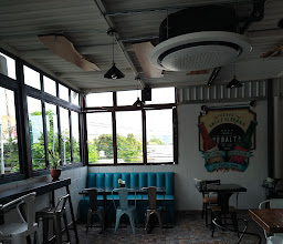 La Esquina de la Cinco photo