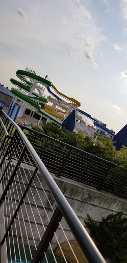 Water Park «Red Oaks Waterpark», reviews and photos, 1455 E 13 Mile Rd, Madison Heights, MI 48071, USA