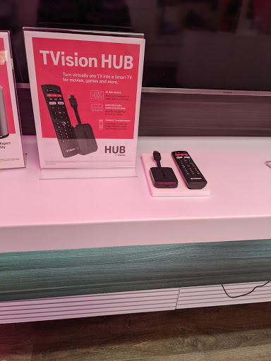 Cell Phone Store «T-Mobile», reviews and photos, 2431 US-1, North Brunswick Township, NJ 08902, USA