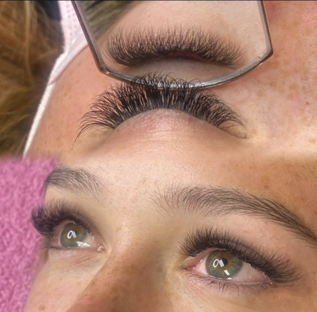 Lush Lash & Brows 23111