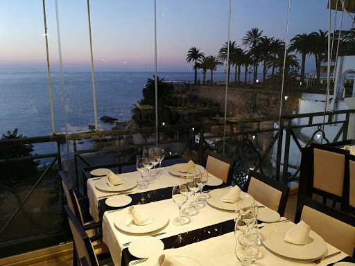Información y opiniones sobre MARISQUERIA PUERTA DEL MAR de Nerja