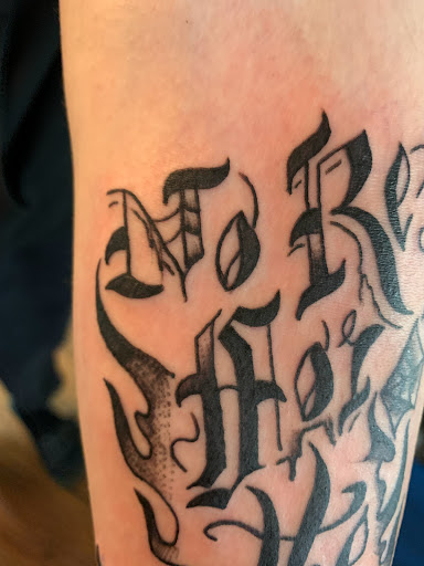 Tattoo Shop «Dark Horse Tattoo», reviews and photos, 1305 Stewart St, Seattle, WA 98109, USA