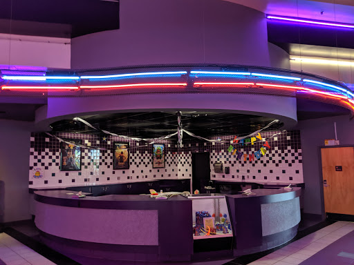 Movie Theater «Regal Cinemas Henrietta 18», reviews and photos, 525 Marketplace Dr, Rochester, NY 14623, USA