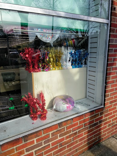 Dollar Store «Dollar Tree», reviews and photos, 39 N Lansdowne Ave #45, Lansdowne, PA 19050, USA