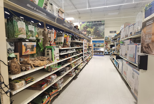 Pet Supply Store «PetSmart», reviews and photos, 1550 Butterfield Rd, Downers Grove, IL 60515, USA